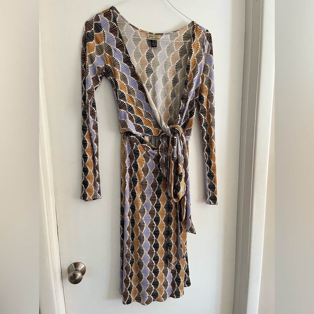 Issa London 100% silk fan print half wrap dress.